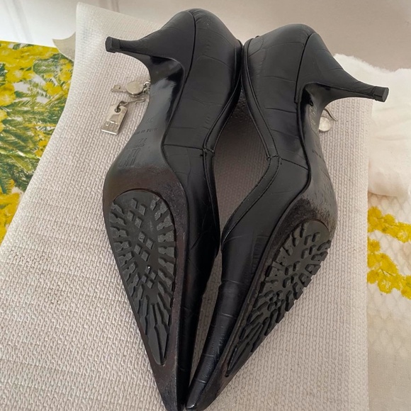 GIANFRANCO FERRE SIZE 39 SNAKE HEELS - Picture 3 of 7